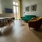 Lemon Pepper Apartment *