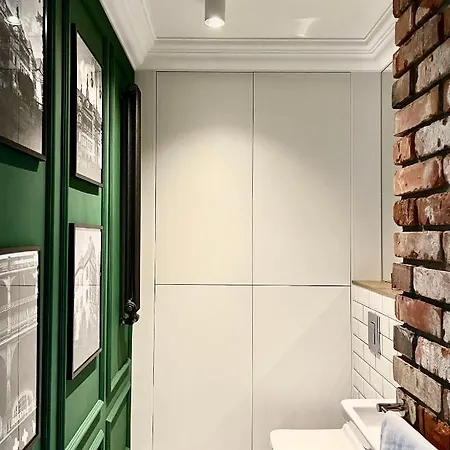 아파트 Lemon Pepper