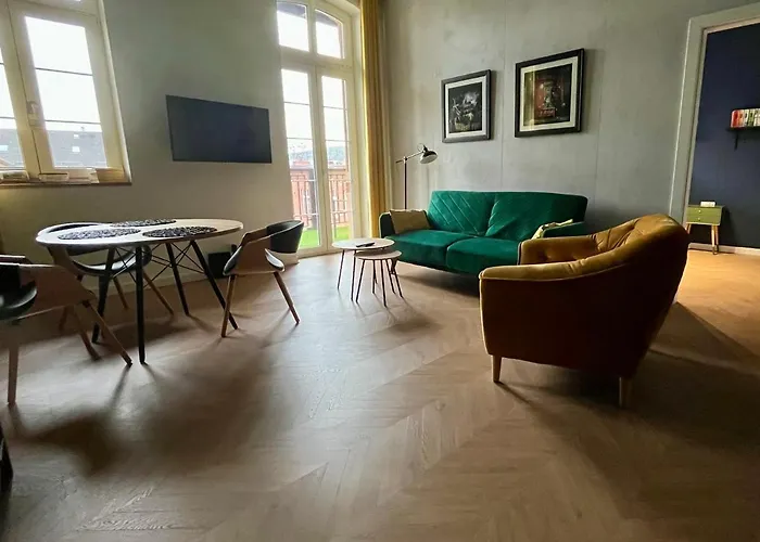 Lemon Pepper Apartment *