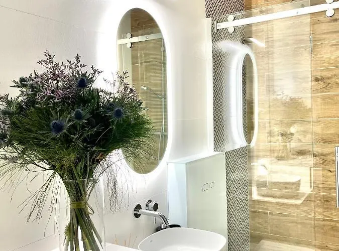 Lemon Pepper Apartment